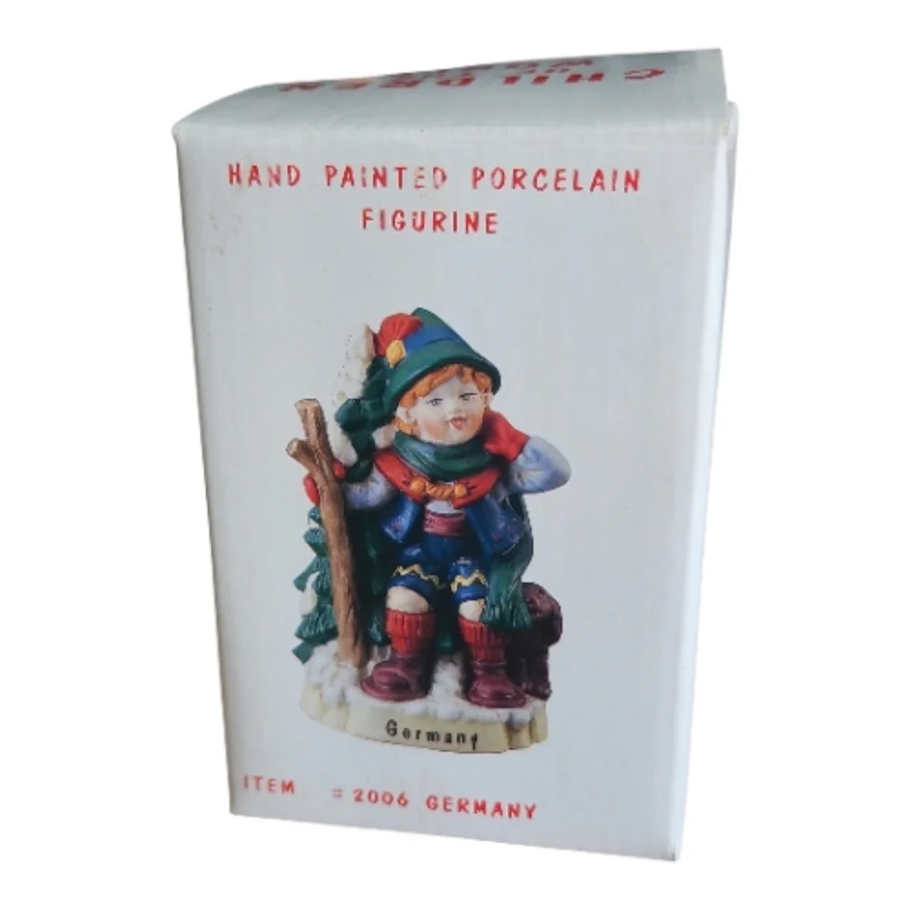 Vintage Children Of The World Figurines - Picture 10 of 10